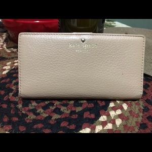 Beautiful Beige Kate Spade Leather wallet